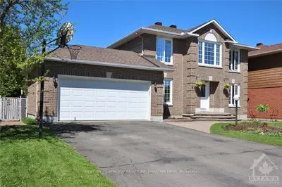 83 Beechfern Drive, Stittsville - Munster - Richmond, On K2s 1e3