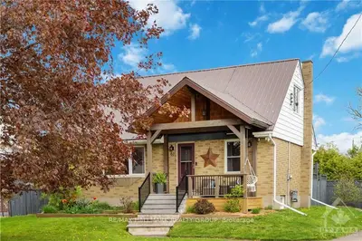67 Oakridge Boulevard, Meadowlands - Crestview And Area, On K2g 2t7