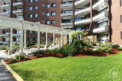 20 Chesterton Drive 620, Cityview - Parkwoods Hills - Rideau Shore, On K2e 6z7