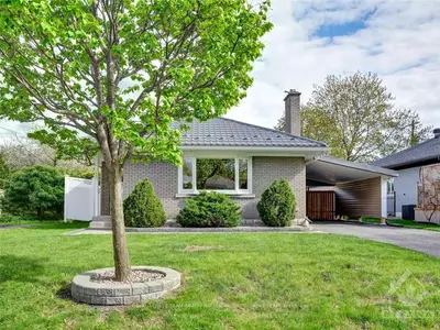 1394 Woodward Avenue, Carlington - Central Park, On K1z 7w1
