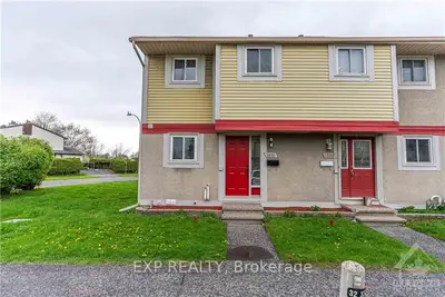 1810 Stonehenge Crescent, Cyrville - Carson Grove - Pineview, On K1b 4z9