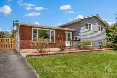 181 Wellington Street, Carleton Place, On K7c 1b4