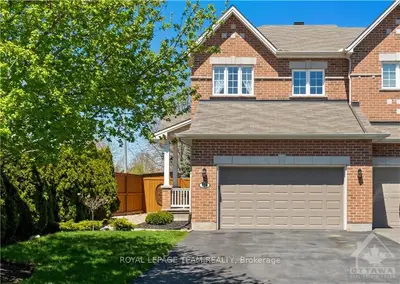 724 Bowercrest Crescent, Blossom Park - Airport And Area, On K1v 2m3