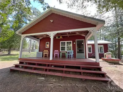 591 Keith's Bluff North Road, Lanark Highlands, On K0a 3l0