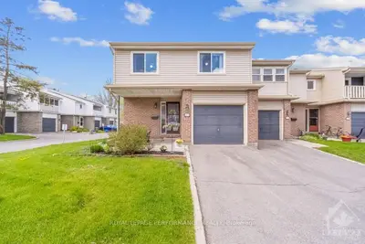 28 Black Forest Lane A, Bells Corners And South To Fallowfield, On K2h 5c8
