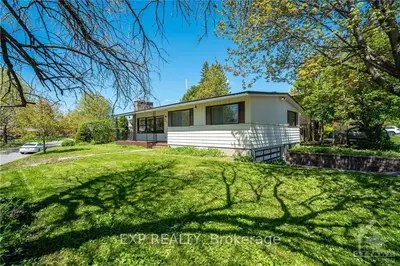 985 Parkhurst Boulevard, Mckellar Heights - Glabar Park And Area, On K2a 3m8