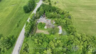 3419 OLD MONTREAL Road, Orleans - Cumberland and Area, ON K4C 1H8