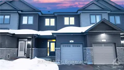 247 Pingwi Place, Blossom Park - Airport And Area, On K1x 0g2