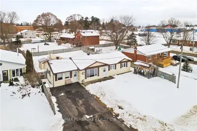 5 Vera Crescent, Whitewater Region, On K0j 1c0