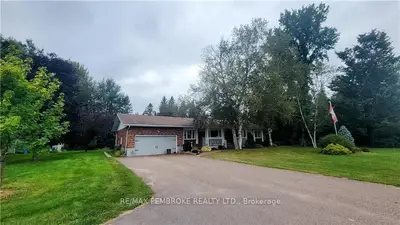 39889 Highway 41, Laurentian Valley, On K8a 6w5