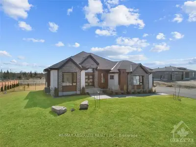 1071 Julia Court, Constance Bay - Dunrobin - Kilmaurs - Woodlawn, On K0a 1t0