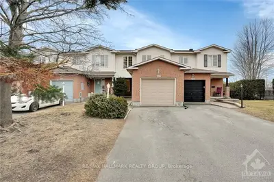 119 Whalings Circle, Stittsville - Munster - Richmond, On K2s 1s4