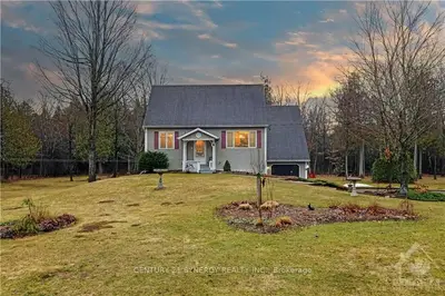 211 Bay Road, Rideau Lakes, On K0g 1l0