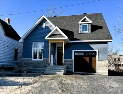 10 JH MUNRO Avenue, North Glengarry, ON K0C 1T0