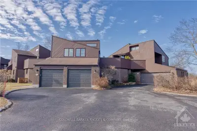 3500 PAUL ANKA Drive, Hunt Club - Windsor Park Village and Area, ON K1V 9K6