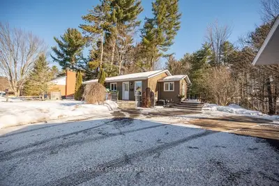 15 Kramer Avenue, Petawawa, On K8h 1r9