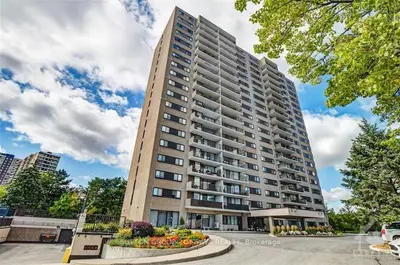 1195 Richmond Road 902, Woodroffe, On K2b 8e4