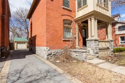 137 Hawthorne Avenue B, Glebe - Ottawa East And Area, On K1s 0b2