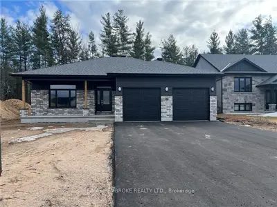 149 Chad Street, Petawawa, On K8h 0g5