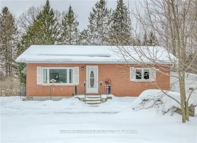 2653 B Line Road, Laurentian Valley, On K8a 6w8
