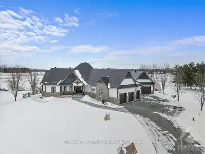 214 Hillcrest Drive, Mississippi Mills, On K0a 1a0