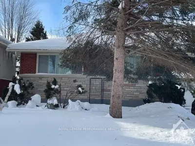 2052 Neepawa Avenue, Carlingwood - Westboro And Area, On K2a 3l6