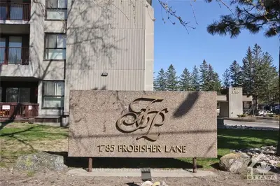 1785 Frobisher Lane 1102, Alta Vista And Area, On K1g 3t7