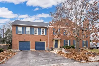 4 CHATSWORTH Crescent, Hunt Club - Windsor Park Village and Area, ON K1V 9Z1