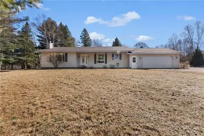 33 Hillcrest Avenue, Killaloe, Hagarty And Richards, On K0j 2n0