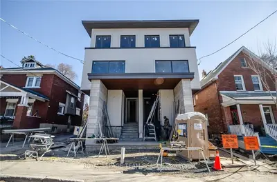 47 GROSVENOR Avenue 2, Glebe - Ottawa East and Area, ON K1S 4S1