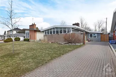 989 Blythdale Road, Mckellar Heights - Glabar Park And Area, On K2a 3n9