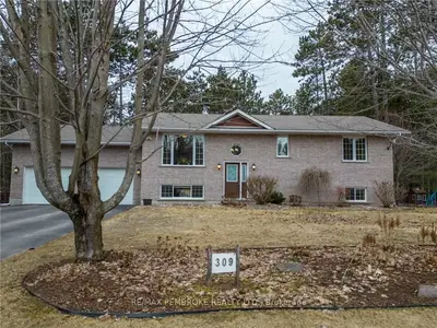 309 Carla Street, Petawawa, On K8h 3n2