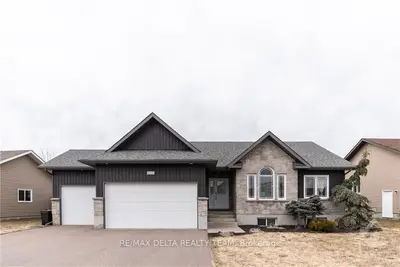 1050 Butler Boulevard, Petawawa, On K8h 0c2
