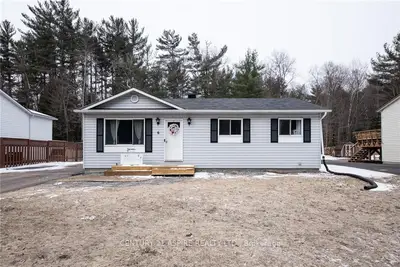 6 Bob Seguin Drive, Laurentian Hills, On K0j 1j0