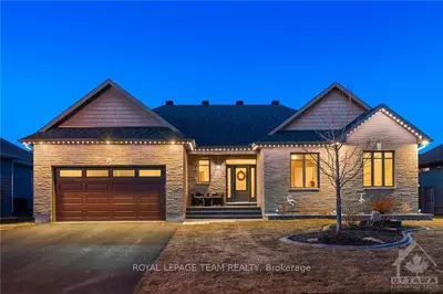 56 BALD EAGLE Crescent, Stittsville - Munster - Richmond, ON K0A 2Z0