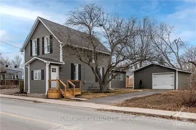 136 Sussex Street, Carleton Place, On K7c 1p7