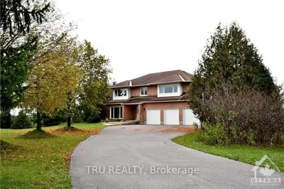 114 Corkery Woods Drive, Carp - Huntley Ward, On K0a 1l0