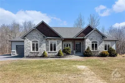 898 Du Castor Road, The Nation, On K0a 1m0
