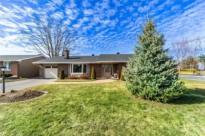 1 Parkland Crescent, South Of Baseline To Knoxdale, On K2h 5v3