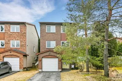 18 BROOKHAVEN Court, South of Baseline to Knoxdale, ON K2H 9E3
