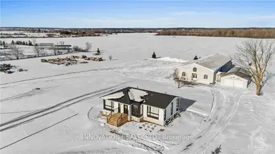 1394 Donald B Munro Drive, Carp - Huntley Ward, On K0a 1l0