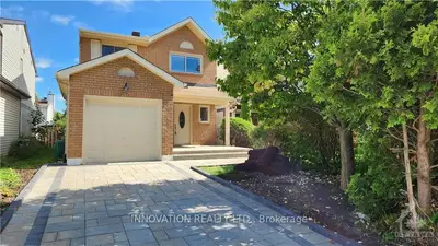 45 SADDLE Crescent, Hunt Club - South Keys and Area, ON K1G 5L3
