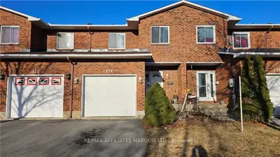 Att/Row/Townhouse in Cornwall