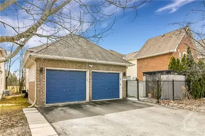 333 Parkin Circle, Blossom Park - Airport And Area, On K1t 4g6