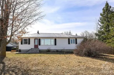 2790 Beach Road, North Grenville, On K0g 1j0