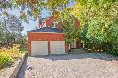 15 Juliana Road, Rockcliffe Park, On K1m 1k2