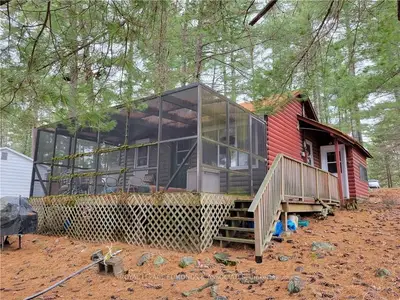 3282 Round Lake Road, Killaloe, Hagarty And Richards, On K8a 6w4