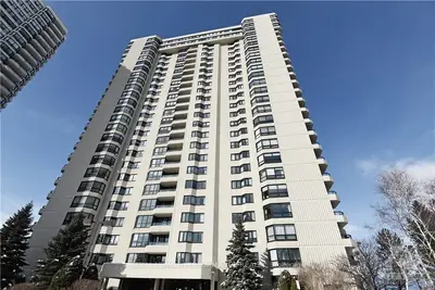 1500 Riverside Drive 2302, Alta Vista And Area, On K1g 4j4