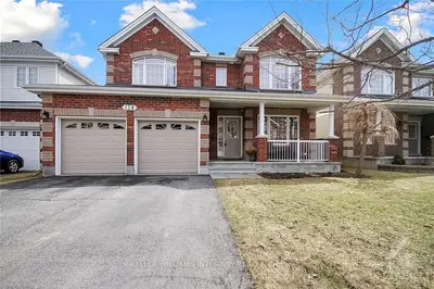 128 Meandering Brook Drive, Blossom Park - Airport And Area, On K1t 0c2
