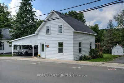 42 Bedford Street N, Westport, On K0g 1x0